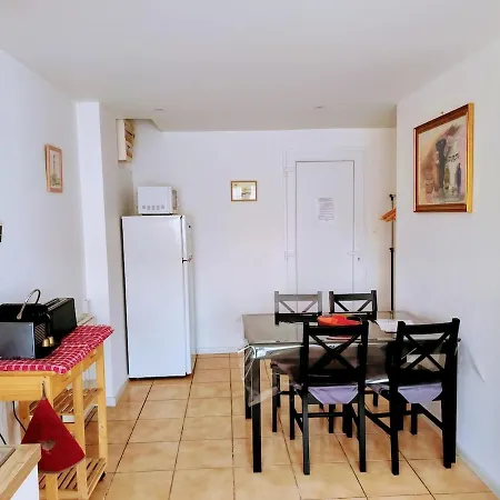 Apartment Cozy With Parking