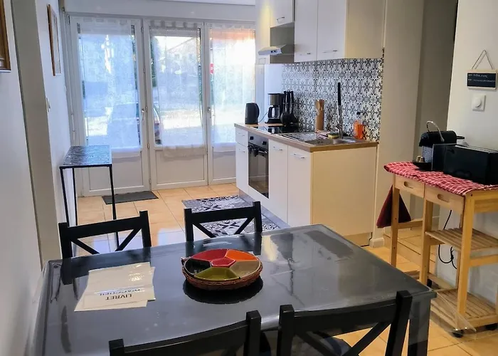 Cozy With Parking 公寓 Fremifontaine