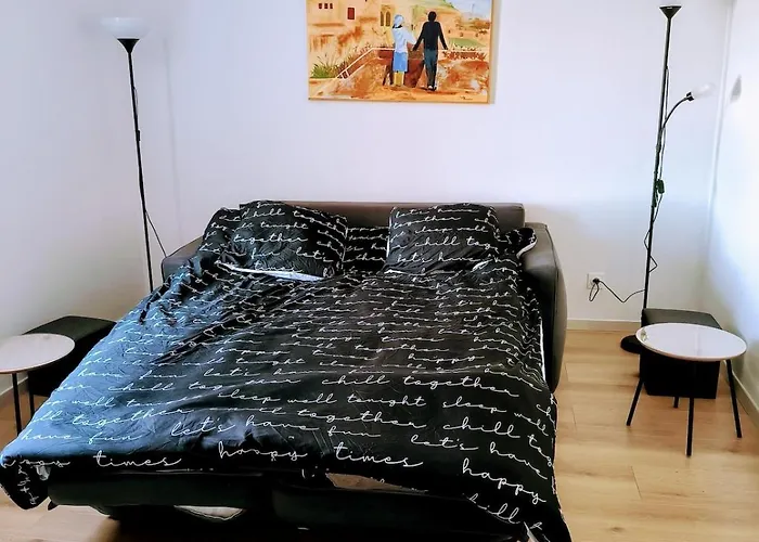 公寓 Cozy With Parking *